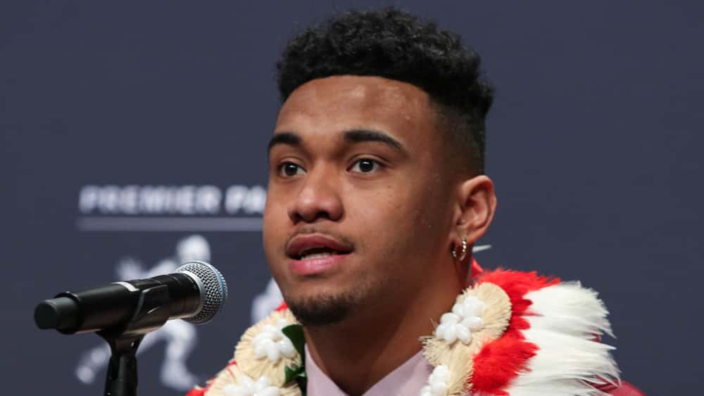 AP source: Tagovailoa signs $30.275 million, 4-year deal