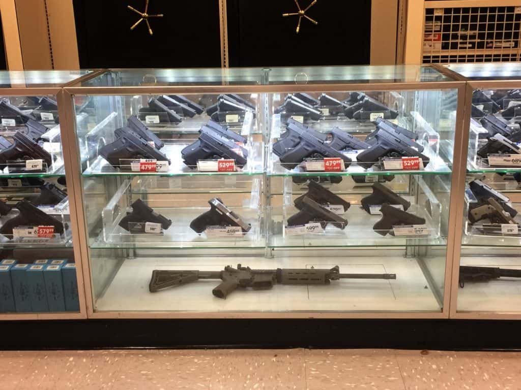 Gunstore display