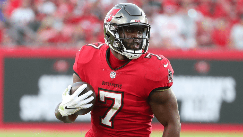 Tampa Bay Buccaneers sign Leonard Fournette on one-year deal, NFL News