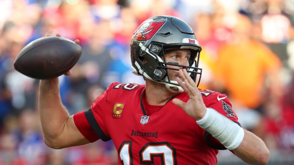 Brady leads Bucs' rally past Panthers for NFC South title - The