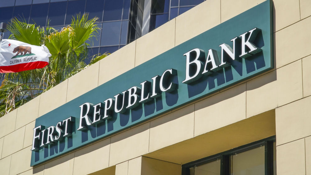 11 big banks pledge $30 billion rescue package for First Republic