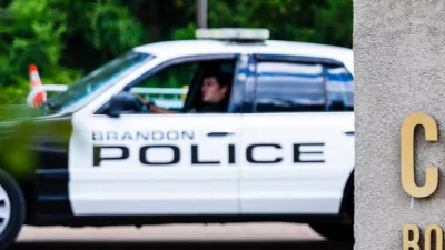 1 officer and suspect dead, 1 officer wounded after Mississippi hostage standoff