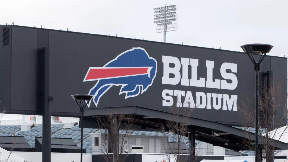 Buffalo Bills and linebacker Leonard Floyd  agree to one-year deal