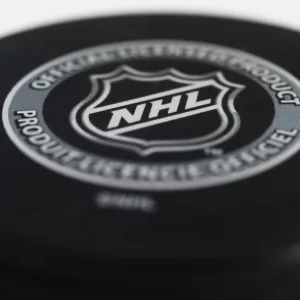 NHL Playoffs: Panthers defeat Lightning 4-2; Stars dominate Avalanche with 6-2 win