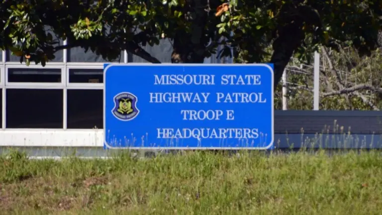 12 killed in Missouri skydiving plane crash shortly after takeoff