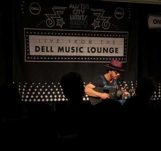 amos lee in the dell music lounge