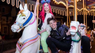 Halsey and Yungblud on a carousel