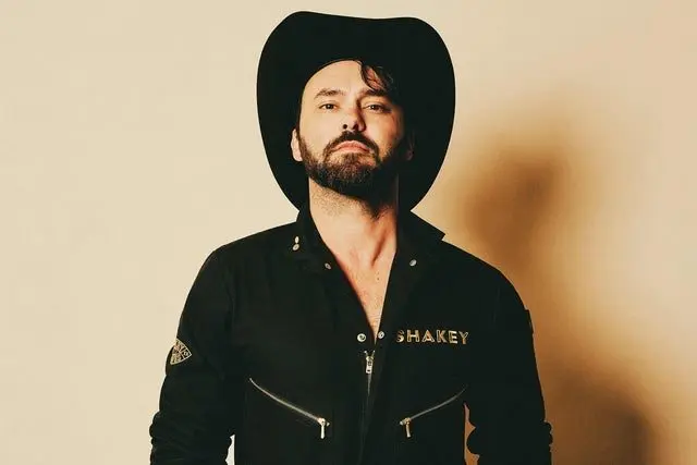 ae4941ad-77ea-4cbe-830b-1560a2013845_retina_portrait_3_2