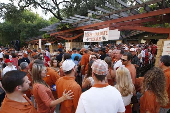 UT Tailgate Crowd