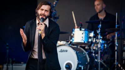 Lord Huron Performs “Never Ever” on Corden