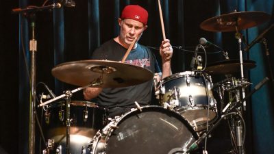 Chad Smith of the Red Hot Chili Peppers Joined the Foo Fighters On Stage. Watch the performance now!