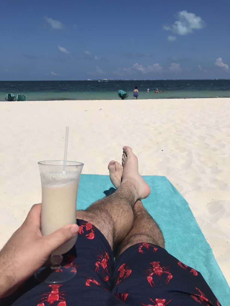 pina_colada_at_beach