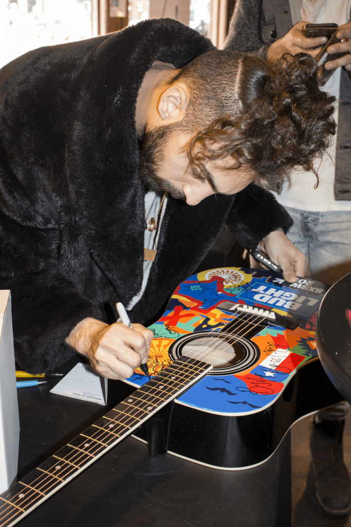 magic20giant20guitar