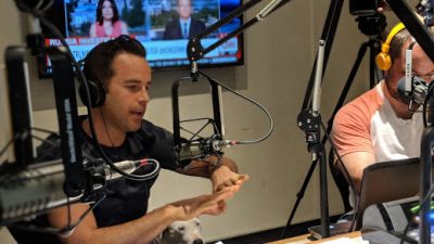 00100dportrait_00100_burst20180503092330785_cover