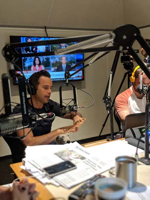 00100dportrait_00100_burst20180503092330785_cover