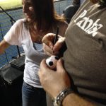 Sucktones Stadium Tour : Jason signing autographs