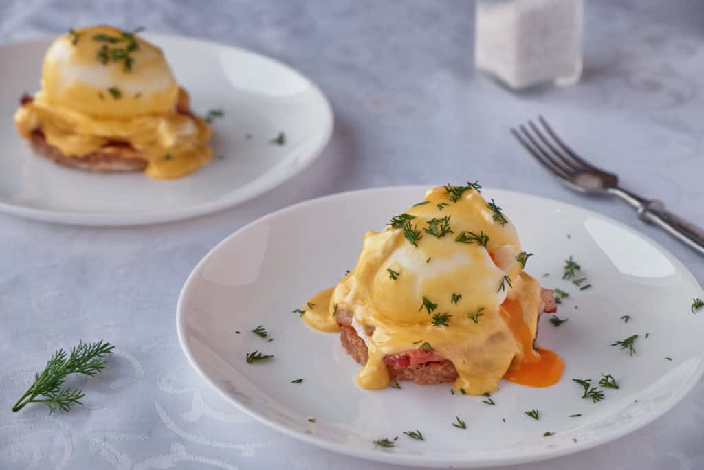 Hollandaise Eggs benedict