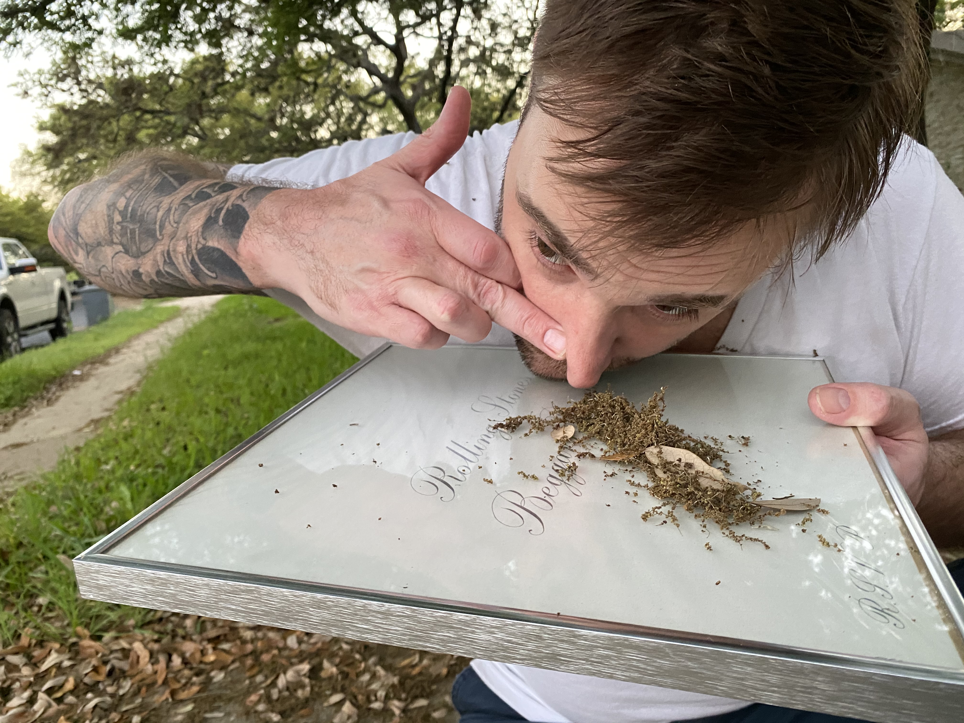man snorting pollen