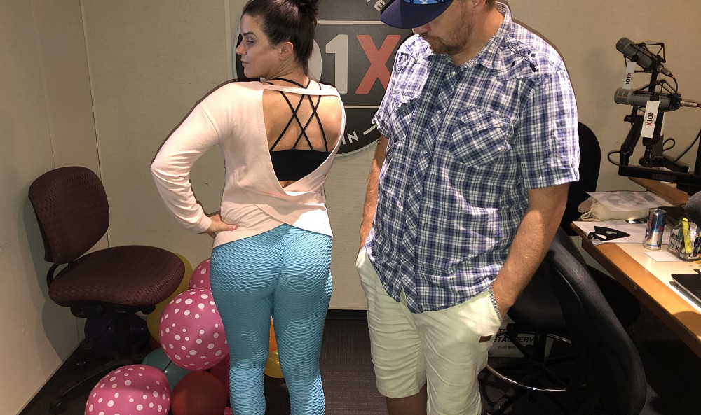 jason checking out deb's butt in her new ruched leggings