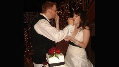 jason and his exwife feeding themselves cake at their wedding