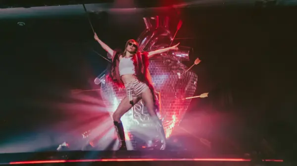 Suki Waterhouse: ACL Fest Nights – Full Photo Gallery