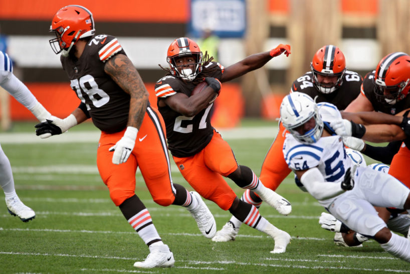 Kareen Hunt running the ball