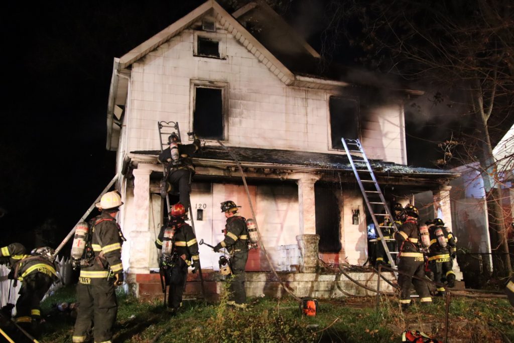 Firefighter Hurt In Thursday Morning Arson Fire | 93.1FM WIBC