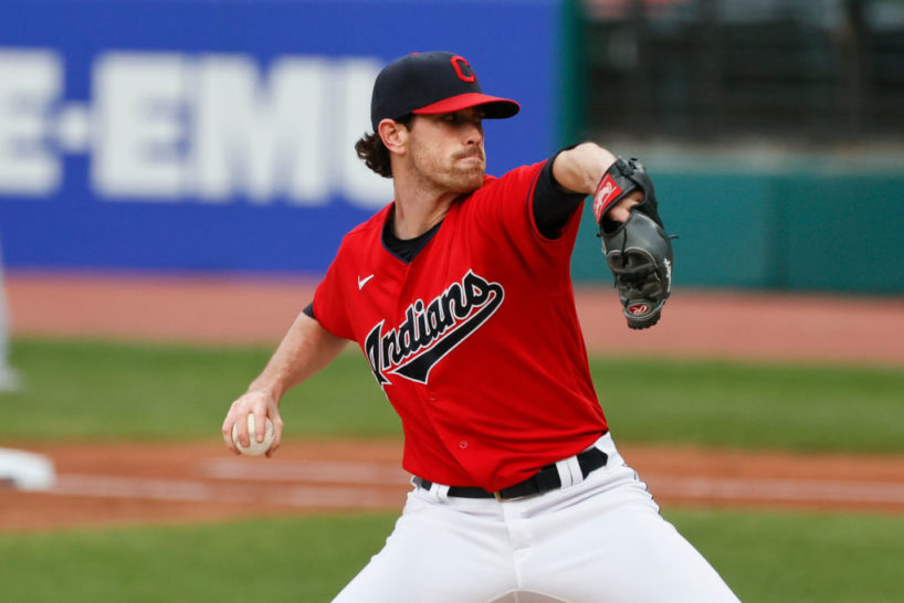 Shane Bieber pitching fot the Indians