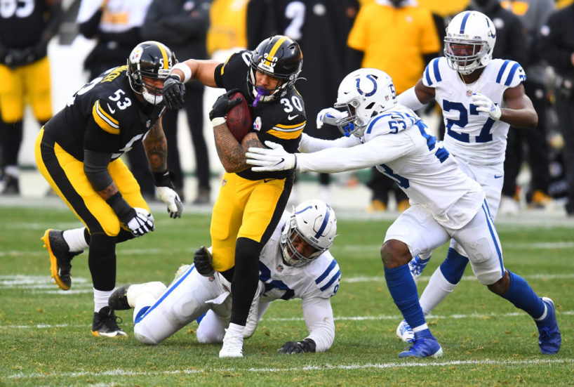 Jame Connor running against the Colts