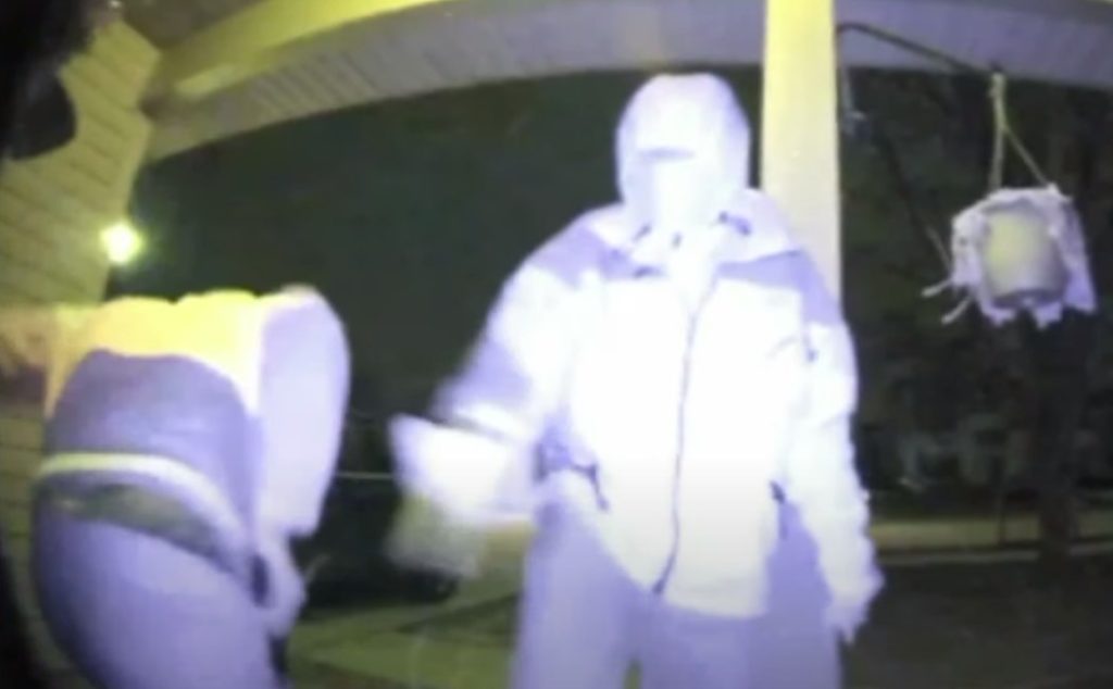 WATCH: Attempted Burglary In Ft. Wayne; Suspect Shoots Himself In Leg - Vimarsana News
