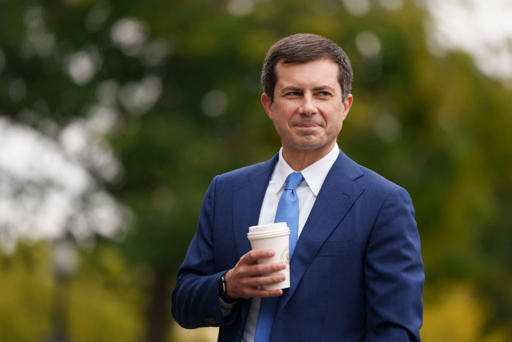 Buttigieg on Travel Problems: We're Addressing Them, Young Pilots Needed - Vimarsana News