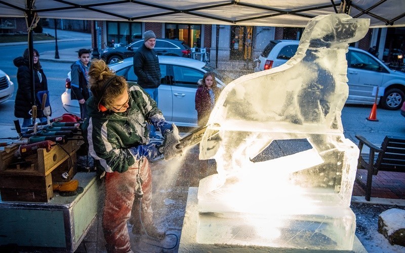 Ice Carvers Return to Carmel for Festival of Ice This Weekend - Vimarsana News