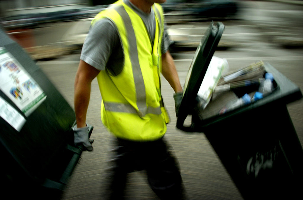 Elwood Man Dies After Crashing into Garbage Truck - Vimarsana News