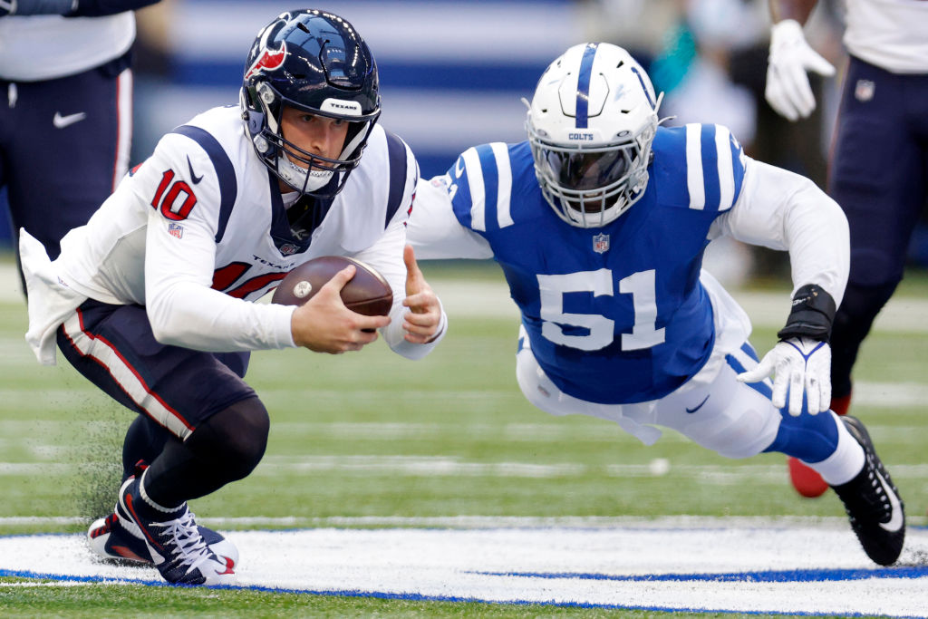 Chris Ballard Looking For Something Specific In Pass Rush Need - Vimarsana News