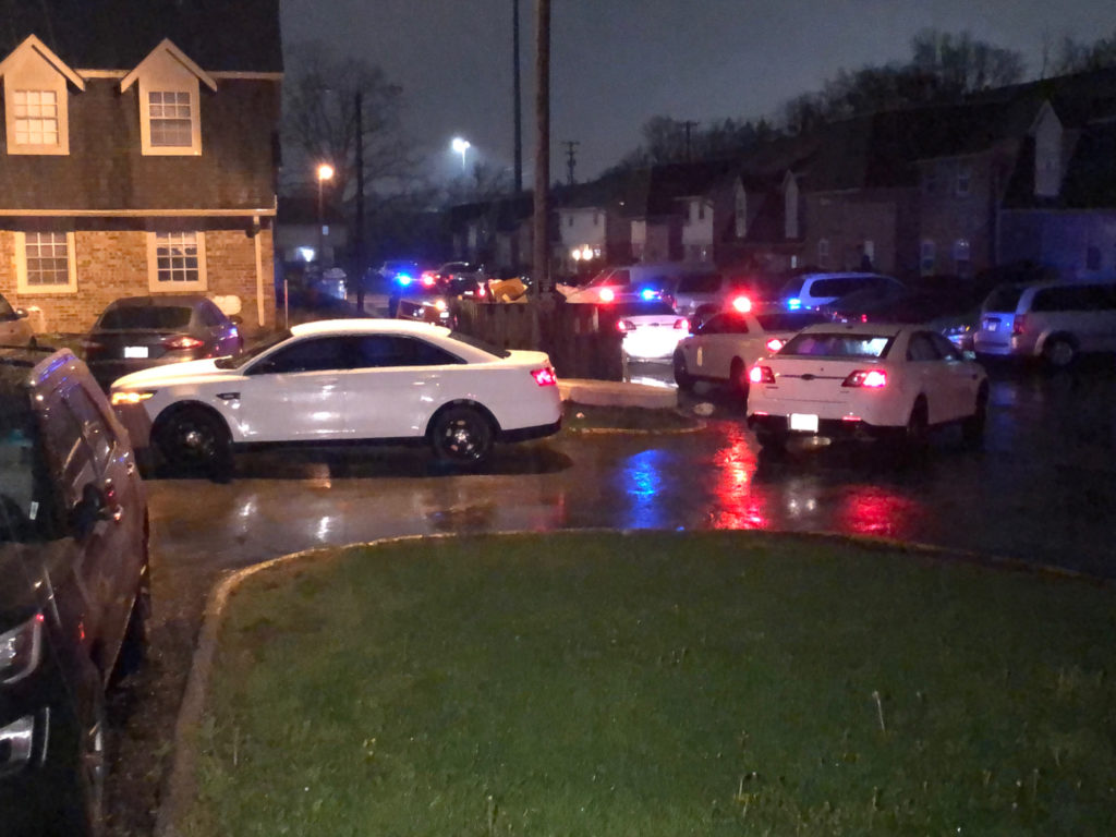 IMPD Looking for 3 Suspects After Shooting During Cellphone Sale - Vimarsana News