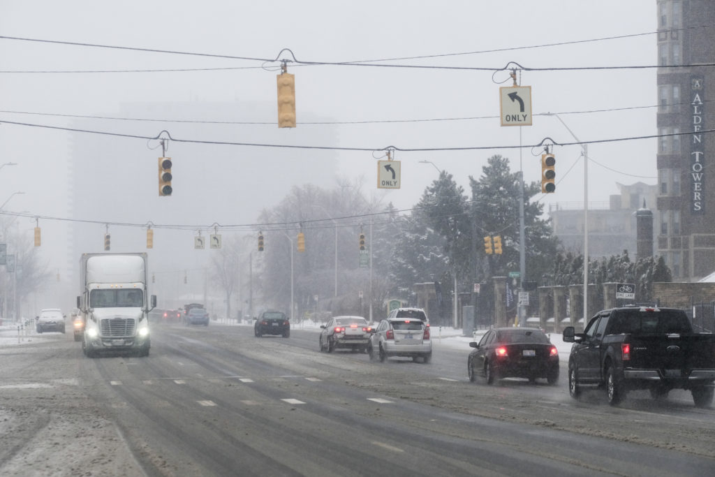 Farmers' Almanac Anticipates A "Bone-Chilling Winter" For Indiana - Vimarsana News