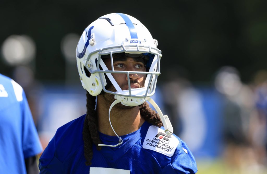 Colts CB Stephon Gilmore Tells JMV What He Likes About the Colts WRs - Vimarsana News