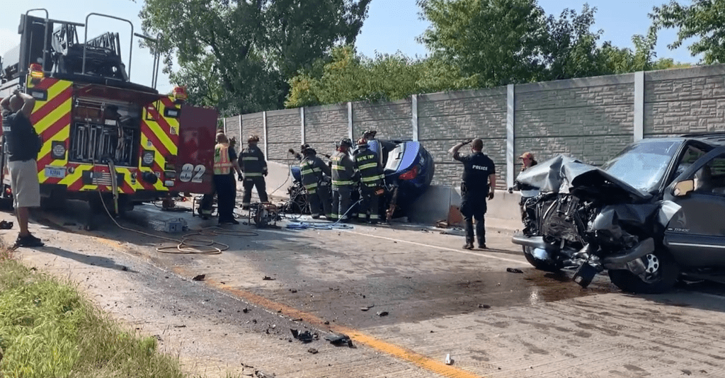 3 Dead after Weekend Crash in Police Chase - Vimarsana News