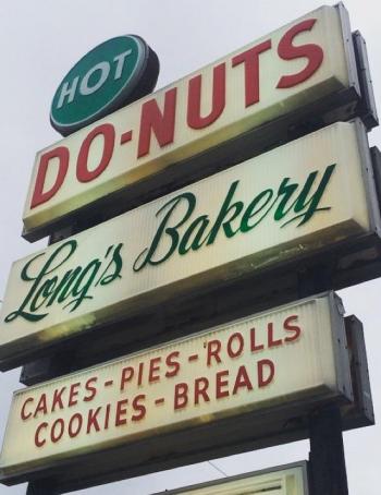 longs donut sign