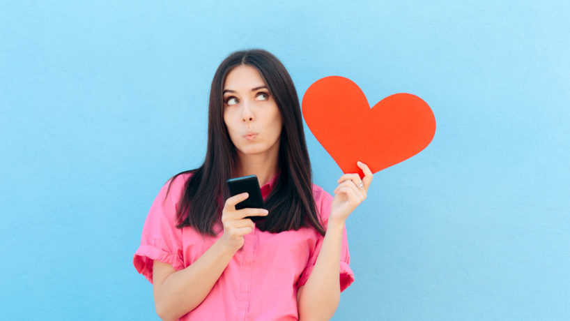 messaging girl on dating app