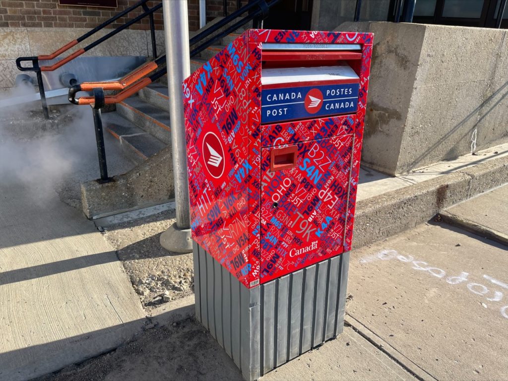 High Prairie Post Office offering first of it's kind services in Canada
