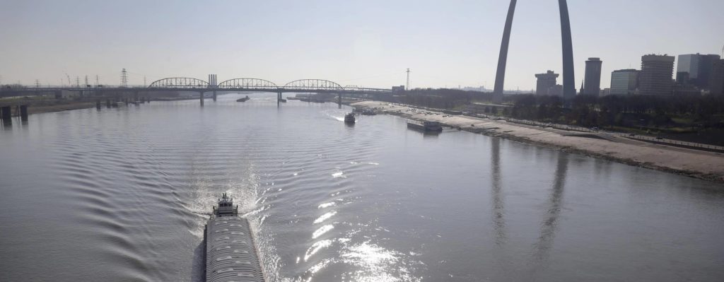Low water on the Mississippi River impacting barge traffic - Vimarsana News