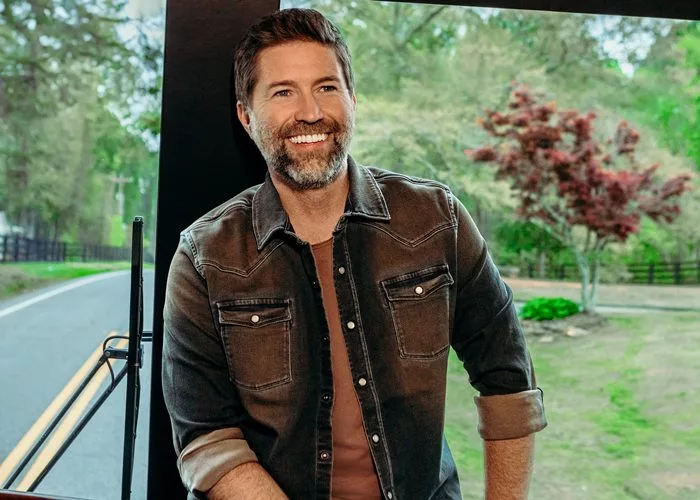 joshturner_700x500