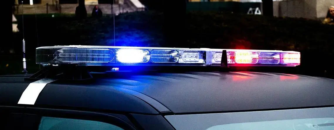 flashing-lights-squad-police-0097-cropped-jpg-10