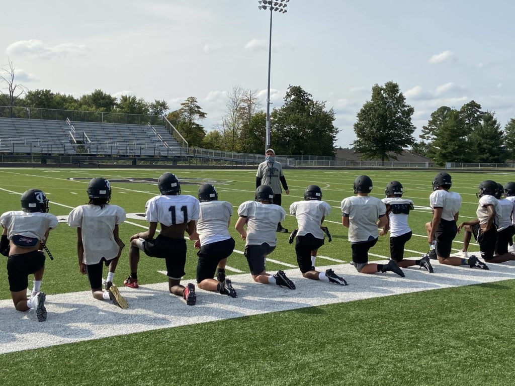 LISTEN: Carbondale hoping to become playoff eligible on homecoming - Vimarsana News