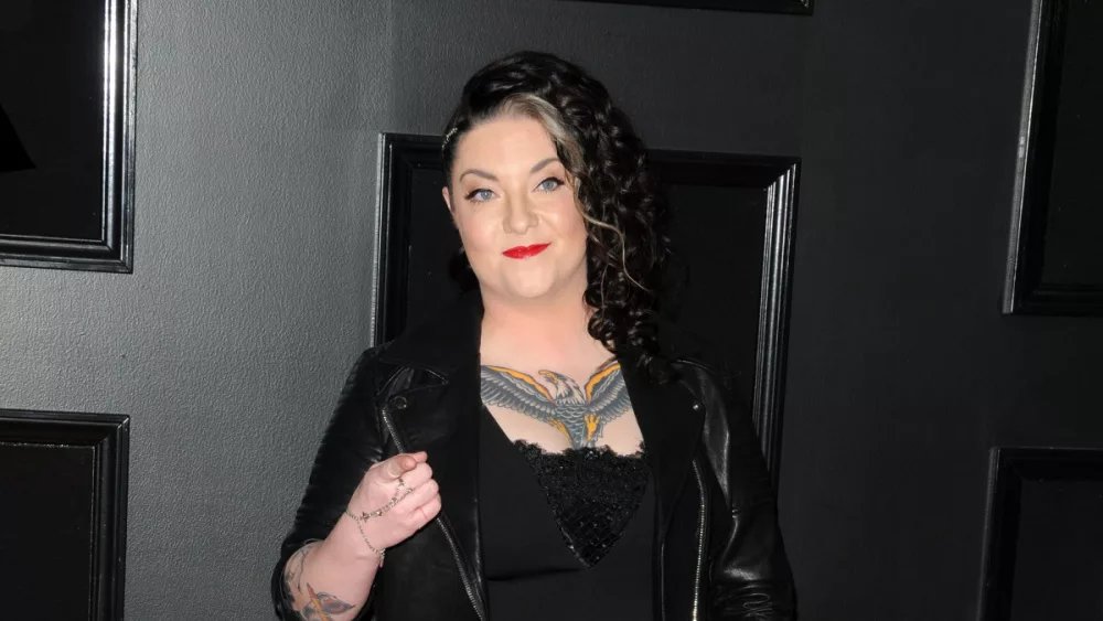 Ashley McBryde shares new song 'Made For This' | Iowa's Best Country, KIX 101.1 - Vimarsana News