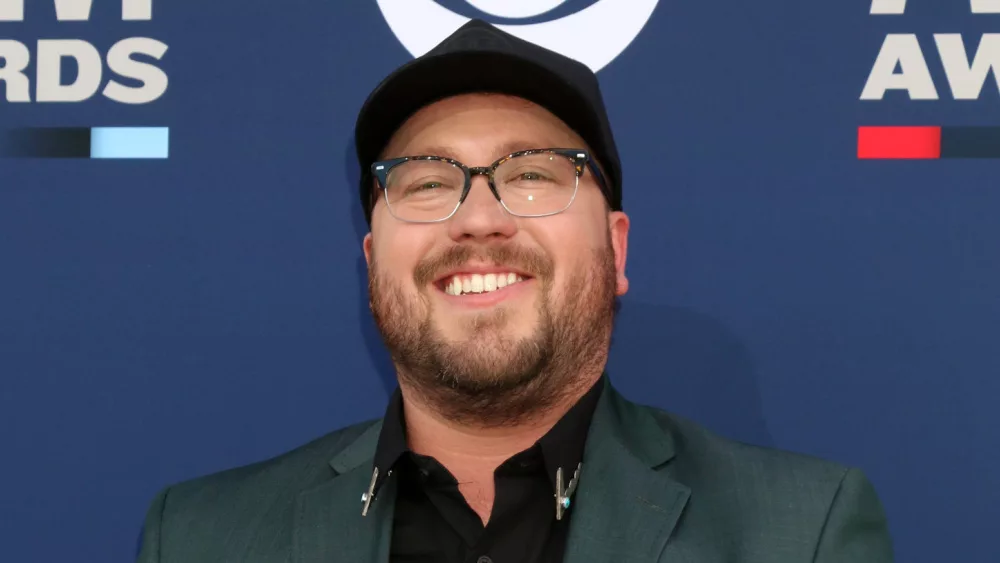 Mitchell Tenpenny drop his latest song 'Bigger Mistakes' | Iowa's Best Country, KIX 101.1 - Vimarsana News