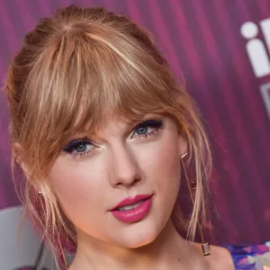 Taylor Swift at the iHeart Radio Music Awards 2019 on March 14^ 2019 in Los Angeles^ CA