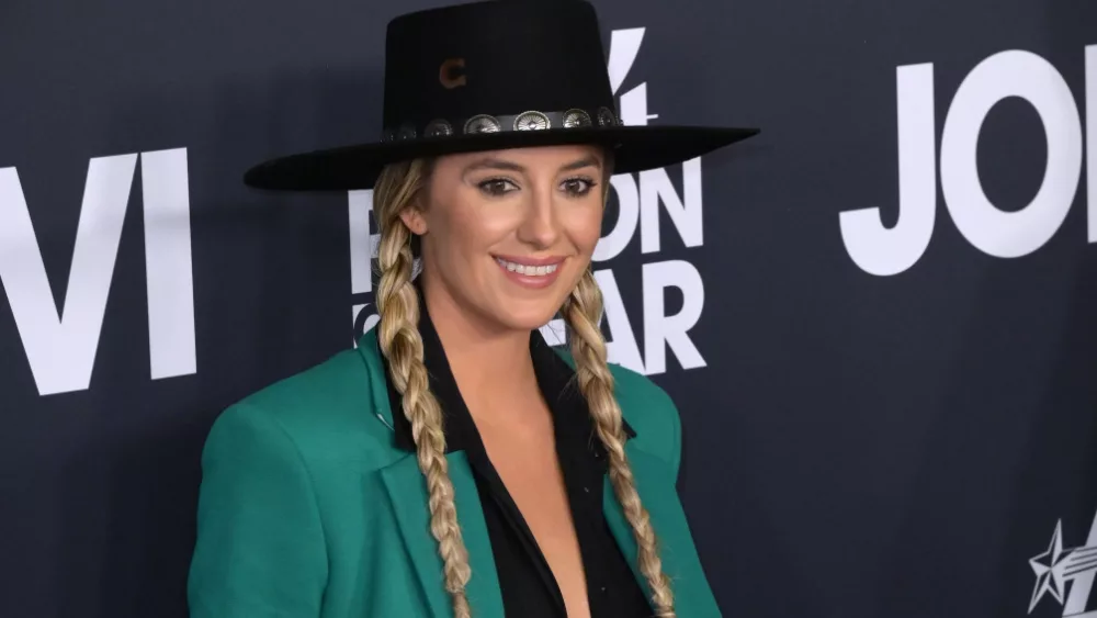 Lainey Wilson shares new single 'Country's Cool Again' | Iowa's Best Country, KIX 101.1 - Vimarsana News