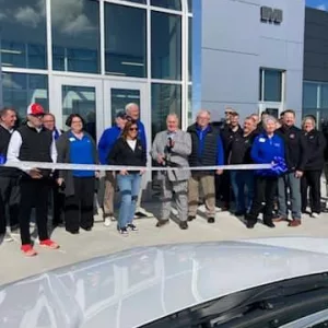 karl-ribbon-cutting